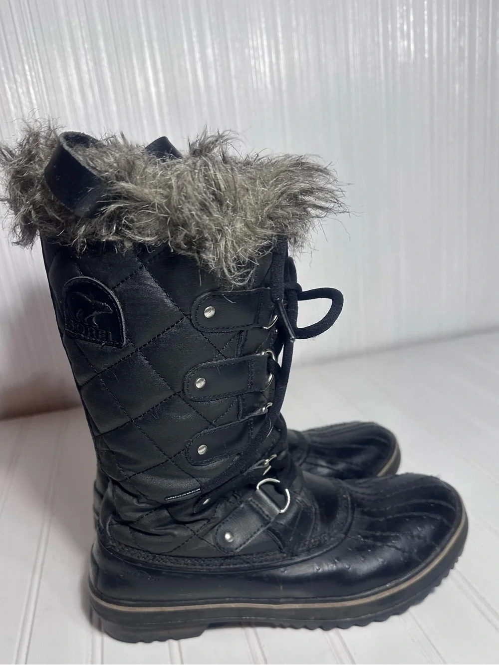 Sorel balck quilted